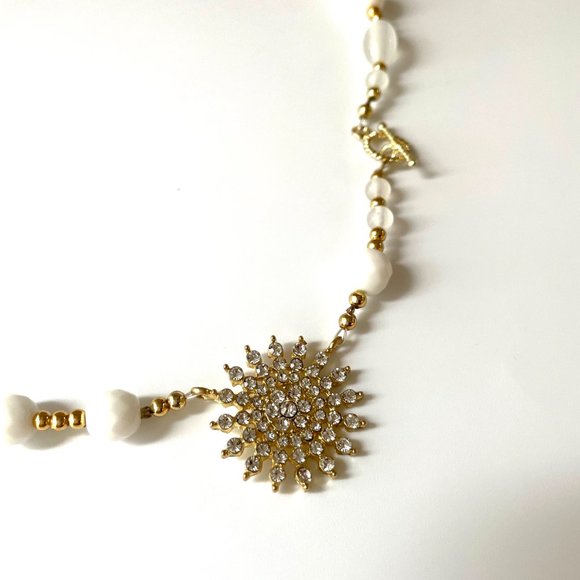 Zirconium Short Necklace with white glass and Crystals, Gold Plated - Picture 4 of 5